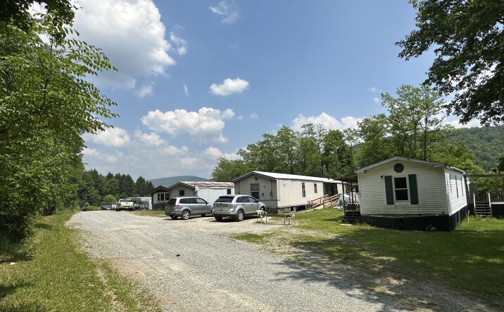 Pictures of Mobile Home Park property located at 1389 Indian Creek Valley Rd, Melcroft, PA 15462 for sales - image #1