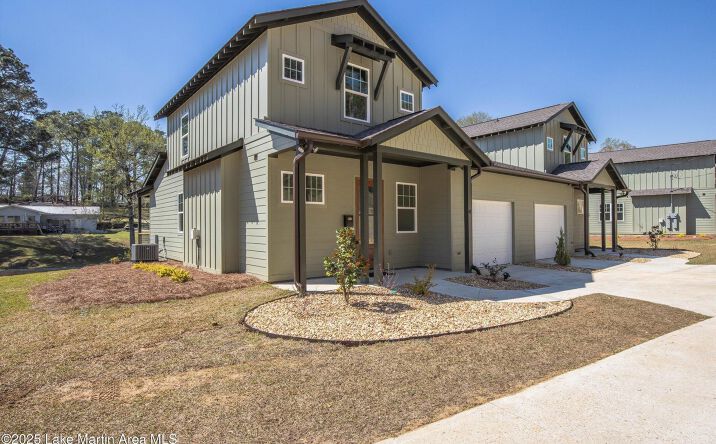 Pictures of Multifamily property located at 3260 B Bay Pine Rd, Jackson's Gap, AL 36861 for sales - image #1
