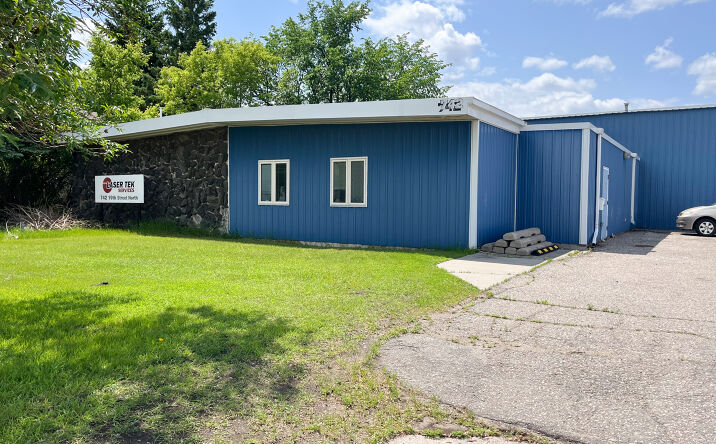 Pictures of Industrial property located at 742 19th St N, Fargo, ND 58102 for sales - image #1