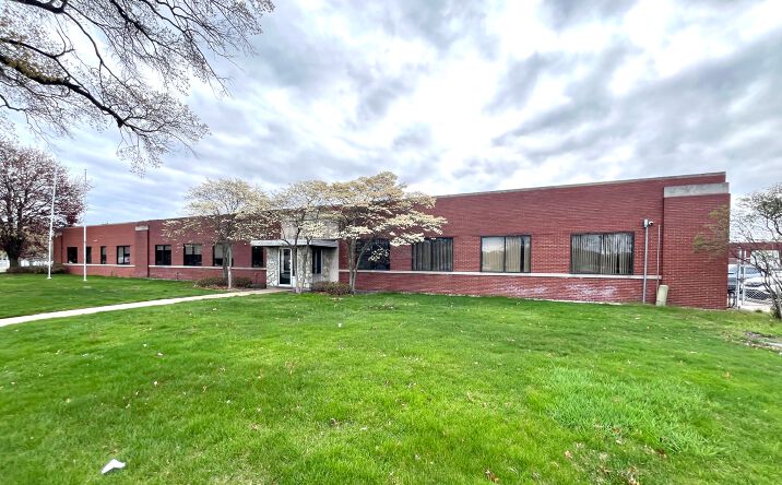 image of property at 2700 WICKHAM DR Muskegon MI 49441-3532
