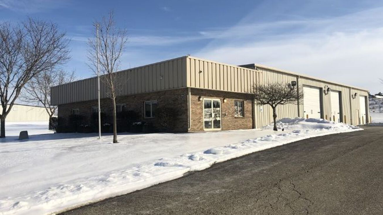 27901 Concrete Dr, Ingleside, IL 60041