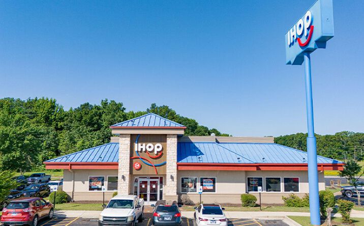 Pictures of Retail property located at 1661 Sycamore View Rd, Memphis, TN 38134 for sales - image #1