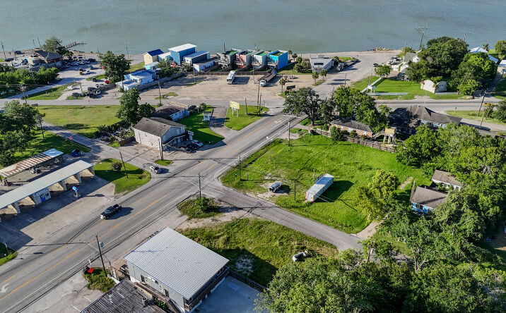 119 Grand Ave, Bacliff, TX 77518 | Crexi.com