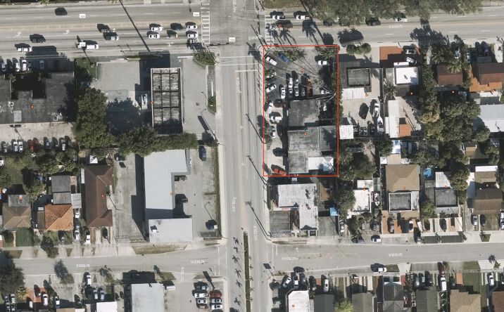 Pictures of Retail property located at 2045 E 4th Ave, Hialeah, FL 33010 for sales - image #1