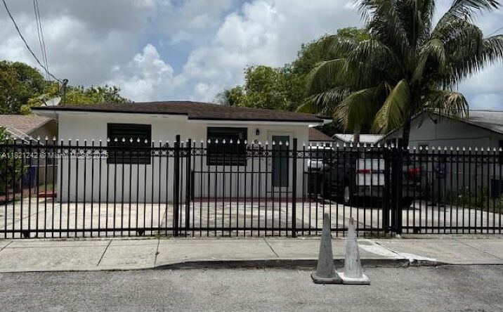 Pictures of Multifamily property located at 67 NW 34th St, Miami, FL 33127 for sales - image #1