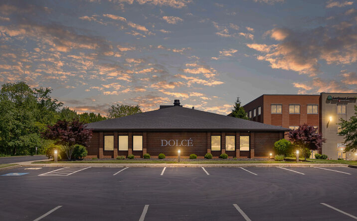 Pictures of Office, Retail property located at 18820 Bagley Road, Middleburg Heights, OH 44130 for sales - image #1