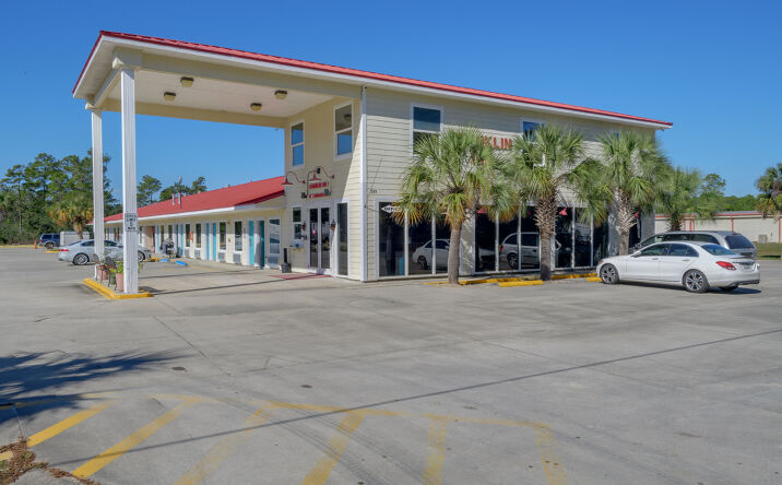 Pictures of Hospitality property located at 1589 Hwy 98 W, Carrabelle, FL 32322 for sales - image #1