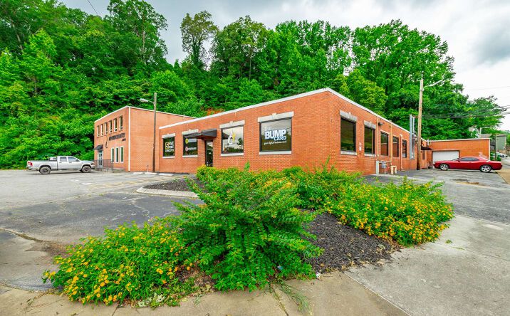 Pictures of Retail, Office, Industrial property located at 1899 Dayton Blvd, Chattanooga, TN 37405 for sales - image #1