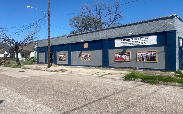 Pictures of Retail property located at 2102 Common Street, Houston, TX 77009 for sales - image #1