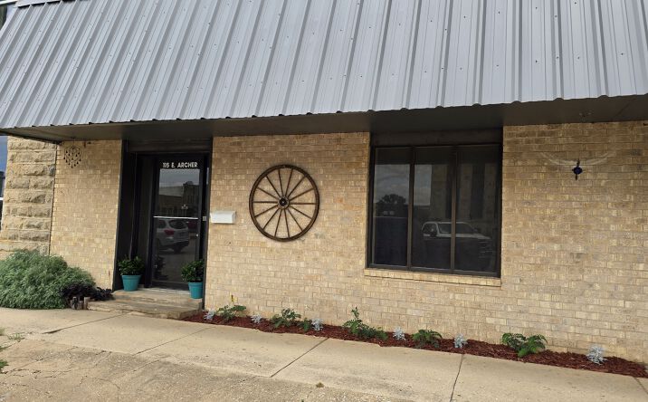 Pictures of Retail property located at 115 E Archer Street, Jacksboro, TX 76458 for sales - image #1