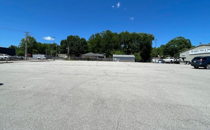 Pictures of Land property located at 1330 Missouri Blvd., Jefferson City, MO 65109 for sales - image #1