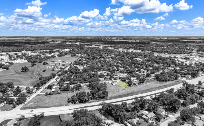 Pictures of Land property located at 515 N Blanche St, Terrell, TX 75160 for sales - image #1