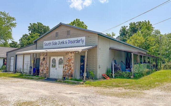 Pictures of Mixed Use, Retail property located at 405 W Clouse St, Mountain Grove, MO 65711 for sales - image #1