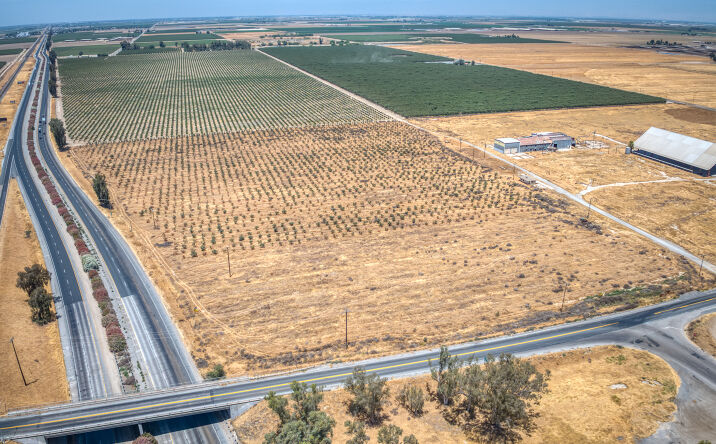 Pictures of Industrial, Land, Mixed Use, Retail, Self Storage property located at FWY 99 & Ave 120, PIXLEY, PIXLEY, CA 93256 for sales - image #1