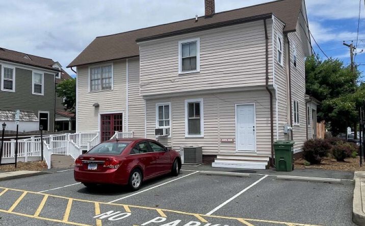 Pictures of Office property located at 406 Amelia St, Fredericksburg, VA 22401 for sales - image #1