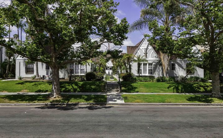Pictures of Multifamily property located at 537 N. Orange Drive, LOS ANGELES, CA 90036 for sales - image #1