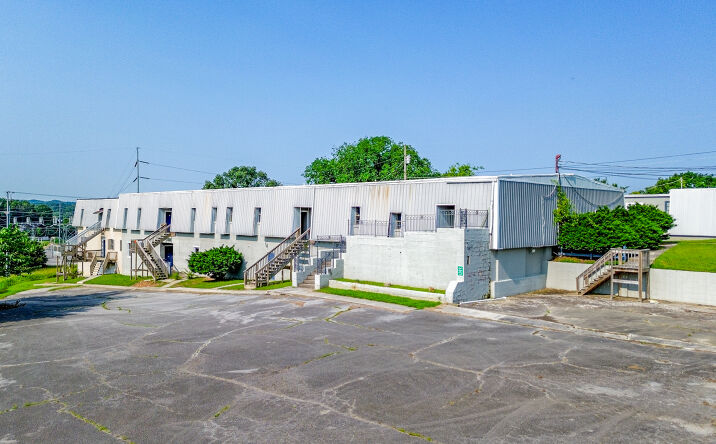 Pictures of Multifamily property located at 201 William D Jones Blvd, Fayetteville, TN 37334 for sales - image #1
