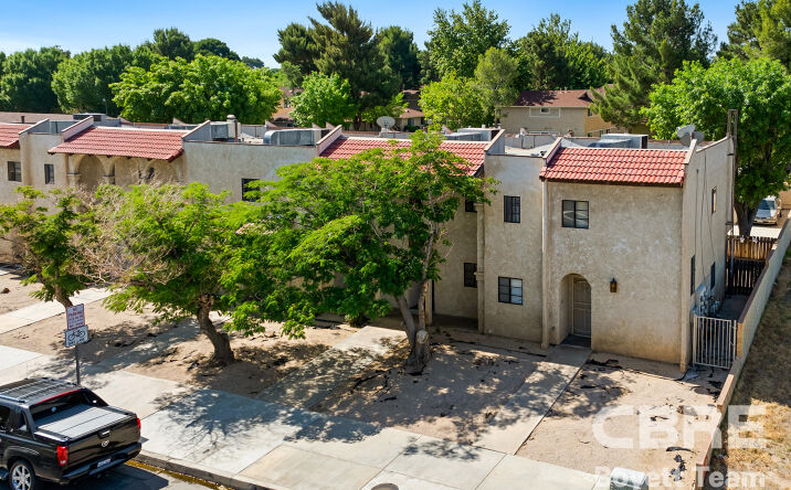 Pictures of Multifamily property located at 102 E Lancaster Blvd, Lancaster, CA 93535 for sales - image #1