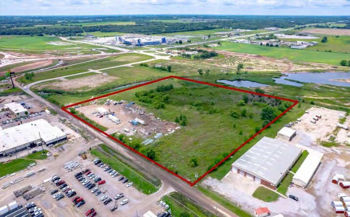 Pictures of Land property located at S Harvey Rd, Norman, OK 73072 for sales - image #1