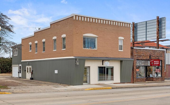 Pictures of Retail, Office property located at 315 S Main, Viroqua, WI 54665 for sales - image #1