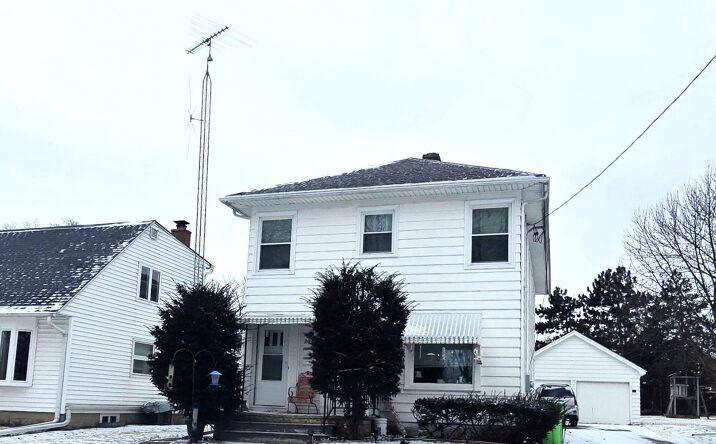 Pictures of Multifamily property located at 206 Pleasant Street, Beaver Dam, WI 53916 for sales - image #1