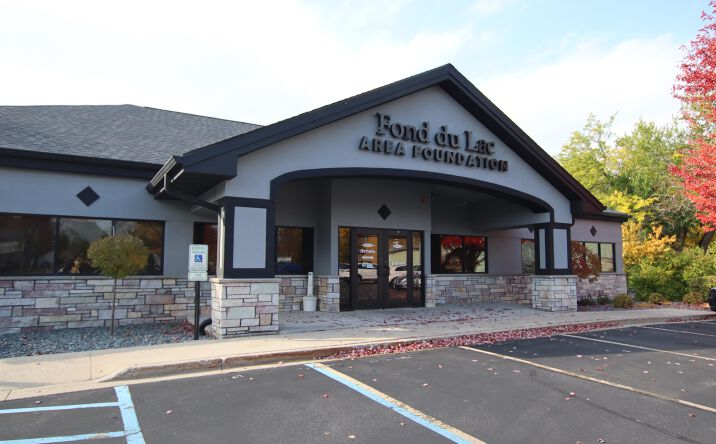 Pictures of Retail, Office property located at 1020 S MAIN, Fond Du Lac, WI 54935 for sales - image #1