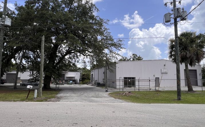 Pictures of Industrial property located at 360 Old Sanford Oviedo Rd, Winter Springs, FL 32708 for sales - image #1
