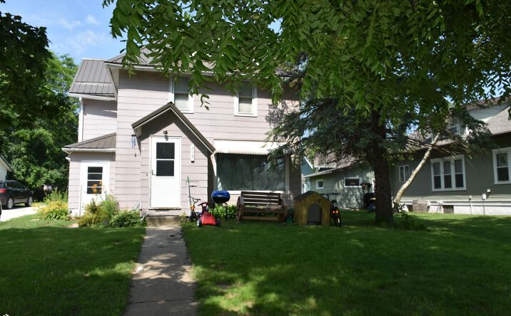 image of property at 715 OAK ST Iowa Falls IA 50126-2342