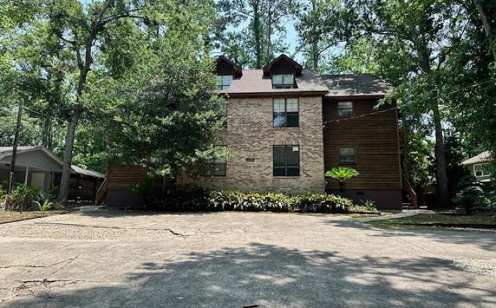 Pictures of Multifamily property located at 1233 Cross Creek Circle Cir -, Tallahassee, FL 32301 for sales - image #1