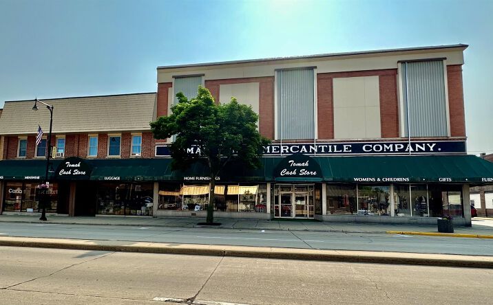 Pictures of Retail property located at 914 Superior, Tomah, WI 54660 for sales - image #1