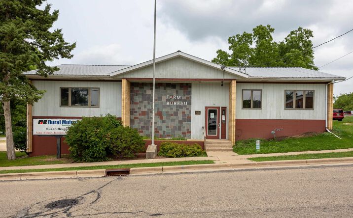 Pictures of Office, Retail property located at 410 N Union, Dodgeville, WI 53533 for sales - image #1