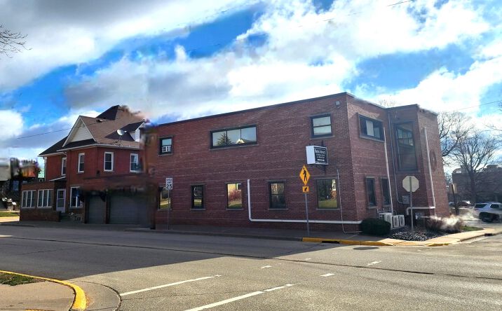 Pictures of Office property located at 100 Park, Platteville, WI 53818-2534 for sales - image #1