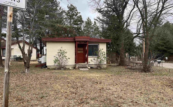 Pictures of Multifamily property located at 231 Lemonweir Street, Lyndon Station, WI 53944-9437 for sales - image #1
