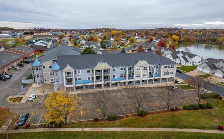 Pictures of Retail, Office property located at 2320 Jackson Ste4, Stoughton, WI 53589 for sales - image #1