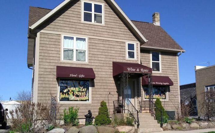 Pictures of Retail property located at 215 S Center, Jefferson, WI 53549 for sales - image #1
