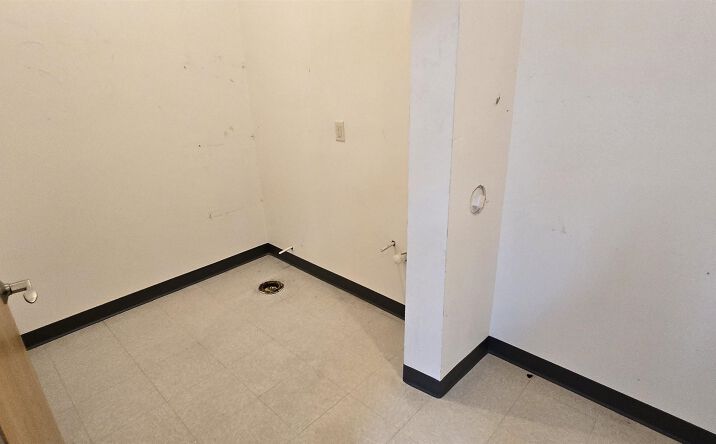 Pictures of Retail property located at 965 N page, Stoughton, WI 53589 for sales - image #1