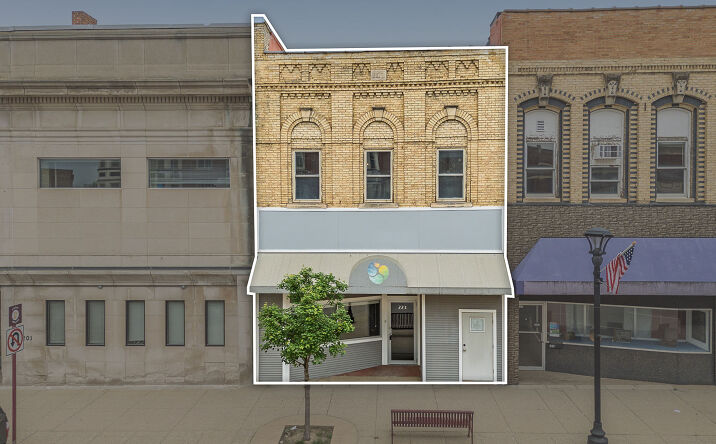 Pictures of Retail, Office property located at 223 E Main, Reedsburg, WI 53959 for sales - image #1