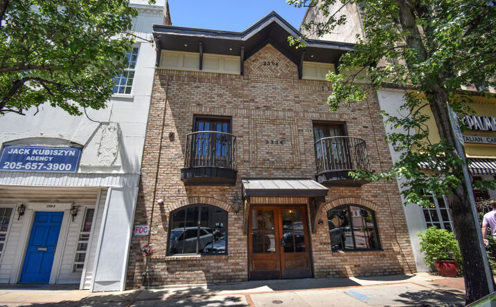 Pictures of Office property located at 2304 University Blvd., Tuscaloosa, AL 35401 for sales - image #1