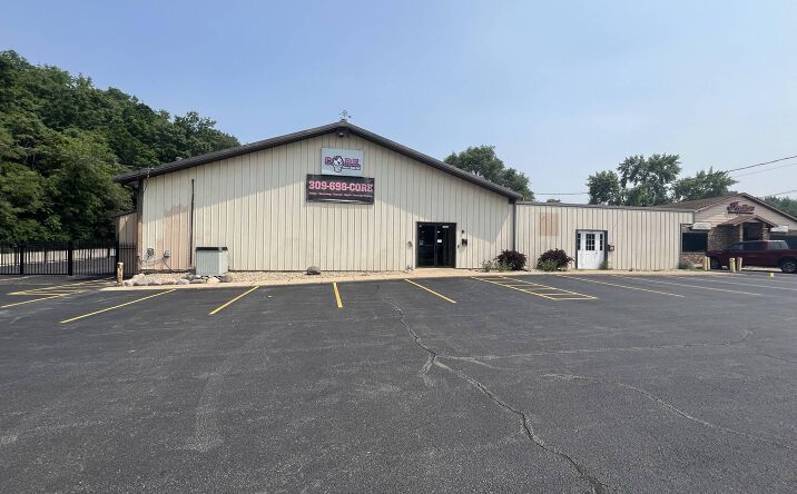 Pictures of Industrial, Office, Retail property located at 1101 E Washington St, East Peoria, IL 61611 for sales - image #1