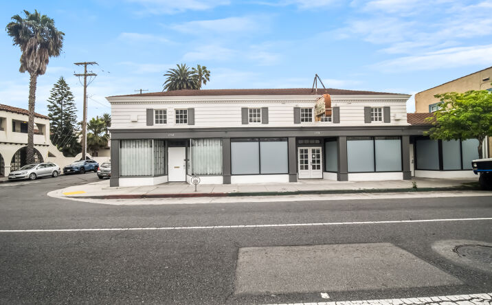 Pictures of Retail property located at 1736 E 7th St, Long Beach, CA 90813 for sales - image #1