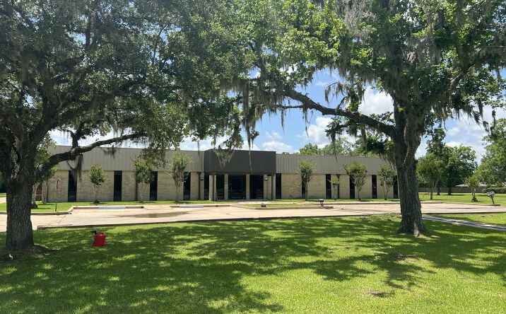 Pictures of Mixed Use, Office, Special Purpose property located at 1008 E Ashley Wilson Rd., Sweeny, TX 77480 for sales - image #1