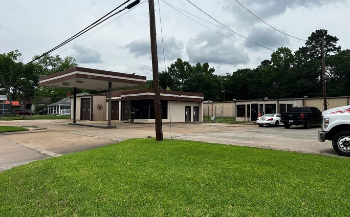 Pictures of Industrial, Self Storage property located at 1015 E Denman Ave, Lufkin, TX 75901 for sales - image #1