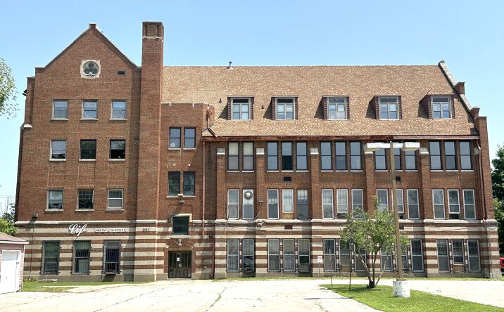 Pictures of Special Purpose property located at 921 W State Street, Rockford, Rockford, IL 61102 for sales - image #1