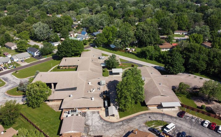 Pictures of Mixed Use, Retail, Senior Living property located at 910 S West Ave, Springfield, MO 65802 for sales - image #1