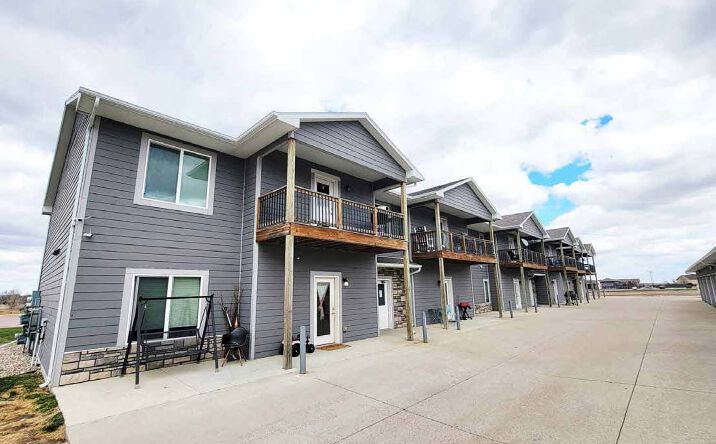 Pictures of Multifamily property located at 804-810 Ruud Lane, Hartford, SD 57033 for sales - image #1