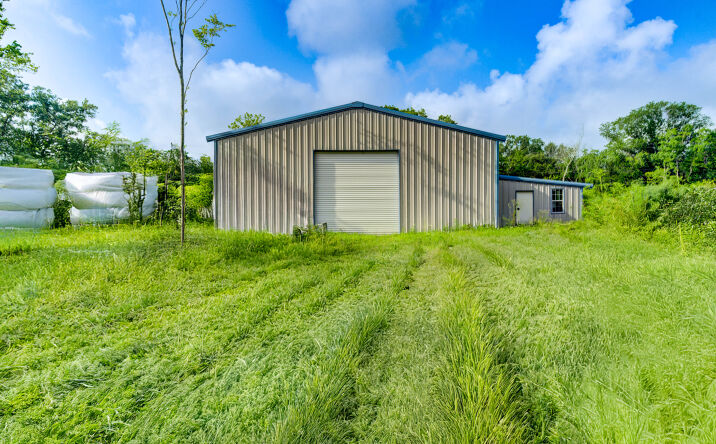 Pictures of Industrial, Land, Mixed Use, Office, Self Storage property located at 19650 Webb, Alvin, TX 77511 for sales - image #1
