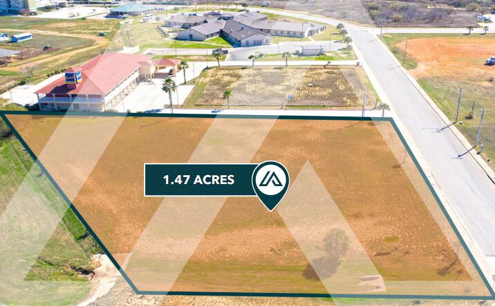 Pictures of Land, Retail property located at 475 Mars Dr, Cotulla, TX 78014 for sales - image #1