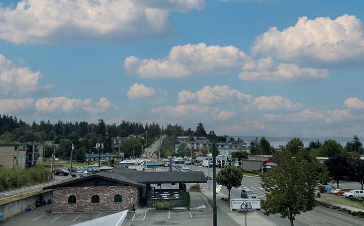 Pictures of Office property located at 22608 Marine View Dr S, Des Moines, WA 98198 for sales - image #1