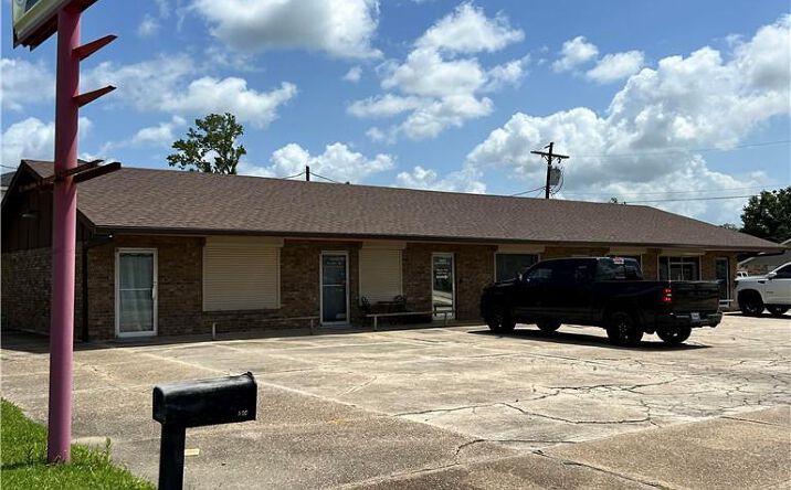 Pictures of Business for Sale, Office property located at 3620 Maplewood Drive, Sulphur, LA 70663 for sales - image #1