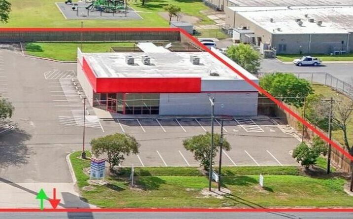Pictures of Land property located at 412 Edinburg Avenue, Elsa, TX 78543 for sales - image #1